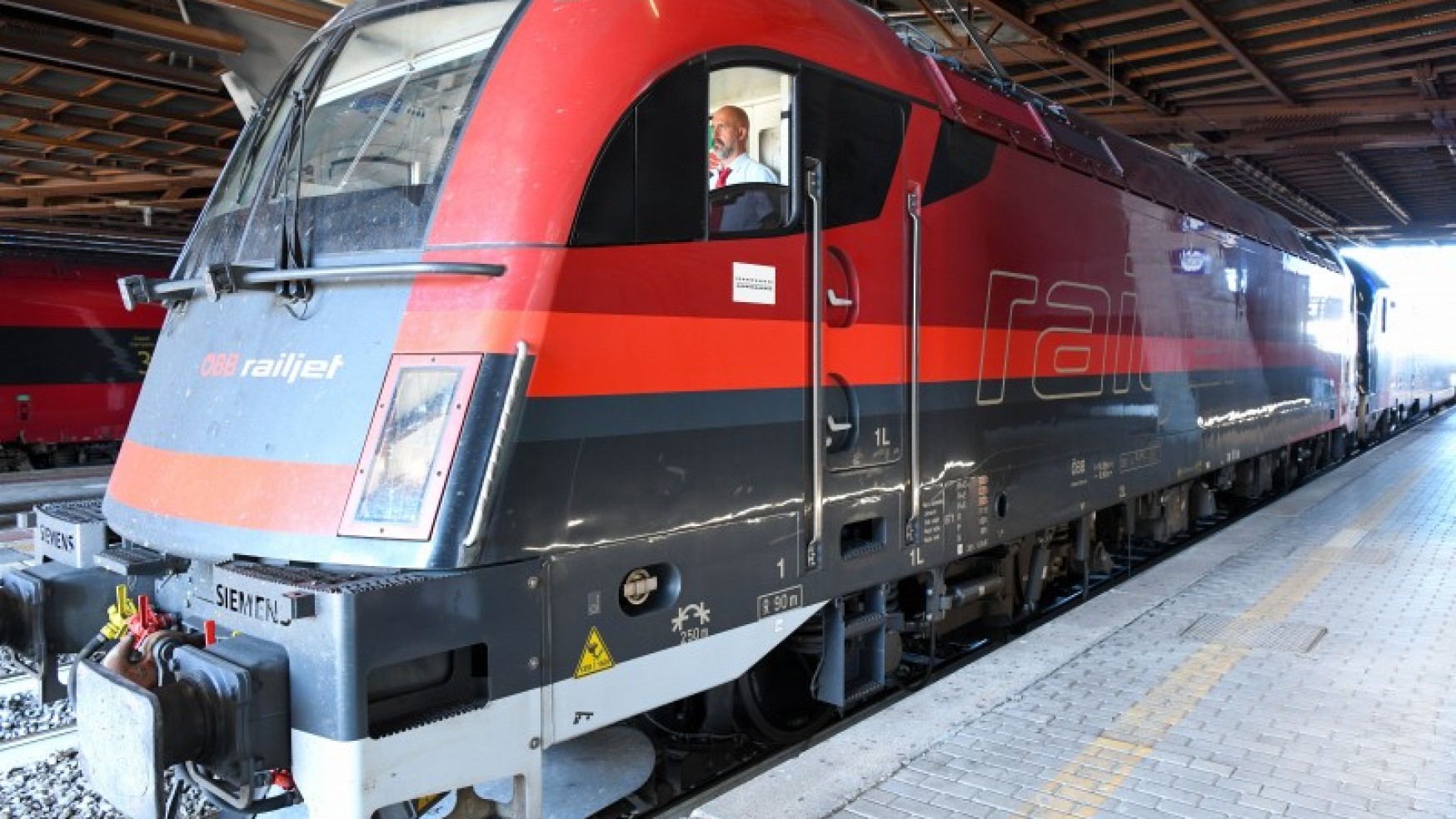 FERROVIE DELLO STATO: UNA NOTTE IN TRENO DA ROMA A VIENNA FINO A MONACO DI BAVIERA E VICEVERSA