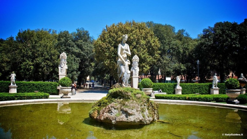 VILLA BORGHESE: IL COMUNE DI ROMA RIMETTE LE TESTE ALLE STATUE DECAPITATE